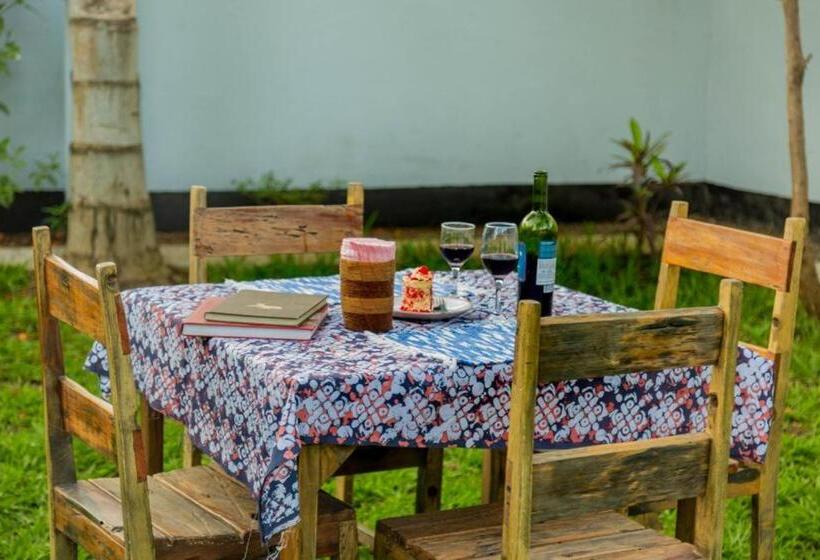 غرفة قياسية مزوَّدة بشُرفة, Blue Elephant Villas