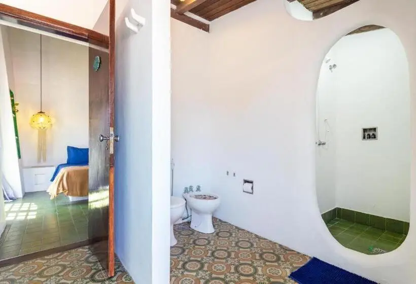 Superior suite with balcony, Casa Flora Búzios