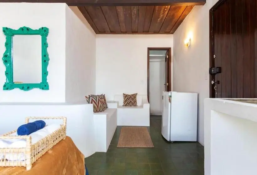 Superior suite with balcony, Casa Flora Búzios