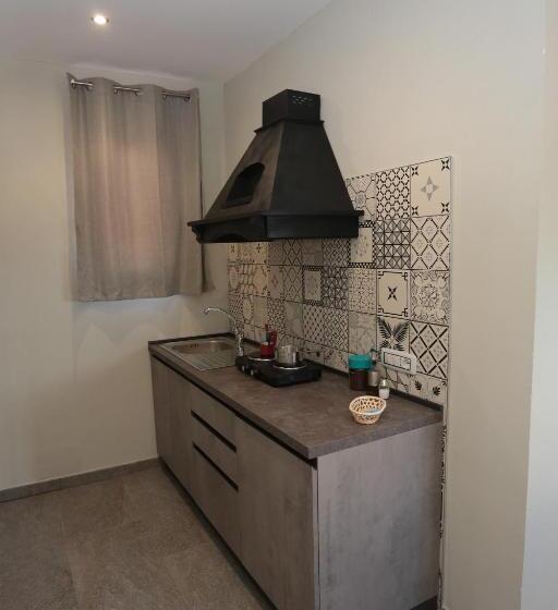 キングサイズベッドのスタンダードルーム, Oikia Atenea Automatic Rooms