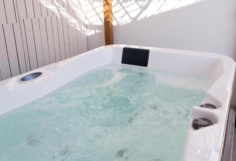 バスタブ付きスタンダードルーム, Oikia Atenea Automatic Rooms