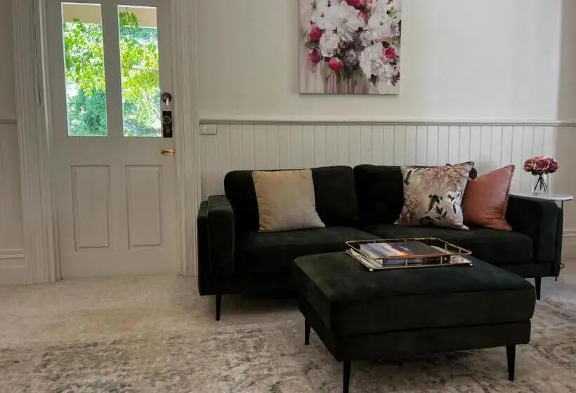 キングサイズベッドのデラックスルーム, Tanglewood House, Sheffield Tasmania