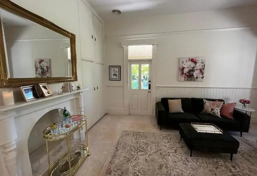キングサイズベッドのデラックスルーム, Tanglewood House, Sheffield Tasmania