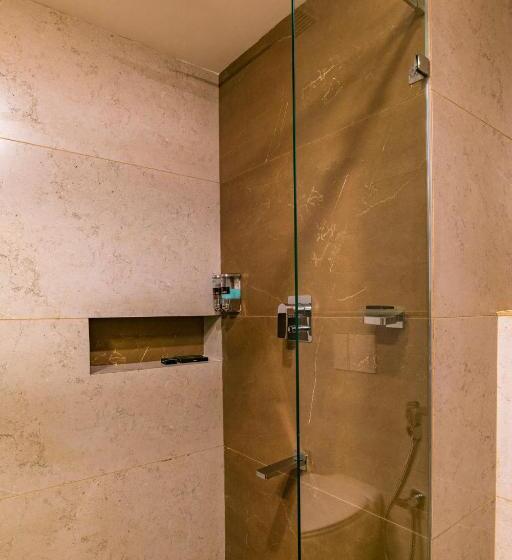 סוויטה, Classic Regency