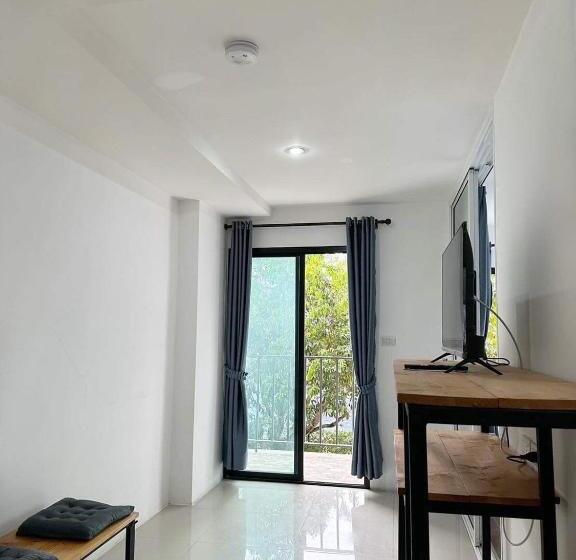 Quarto deluxe, Dm Udon