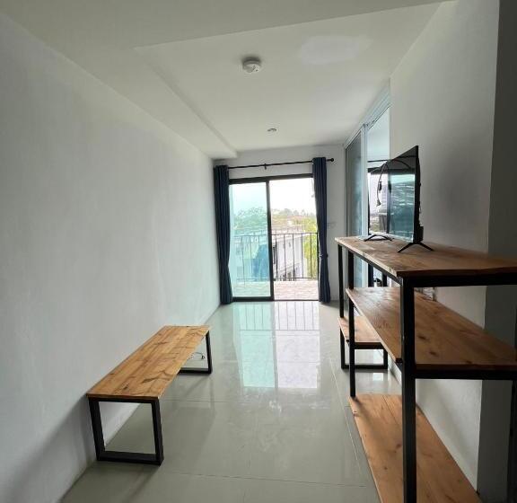 Quarto deluxe, Dm Udon