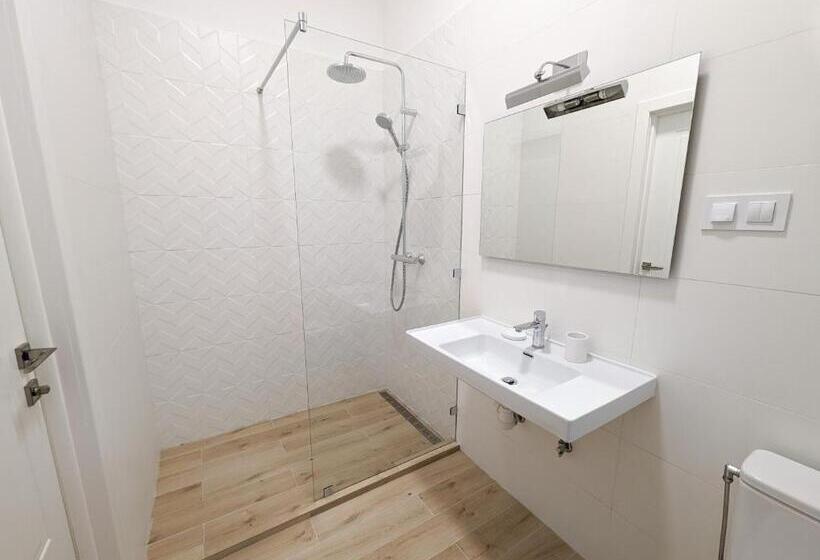 اتاق استاندارد, Kyiv Honchara