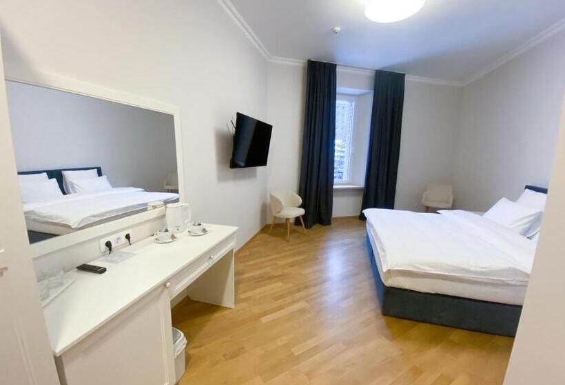 اتاق استاندارد, Kyiv Honchara