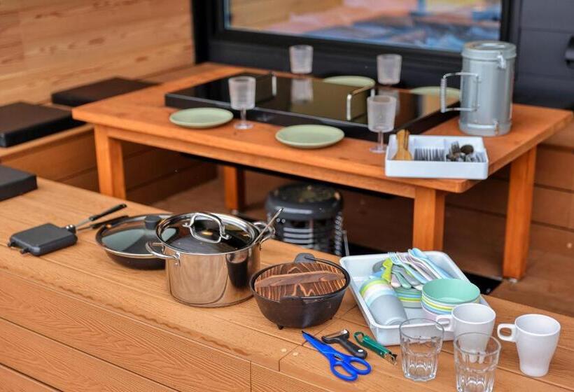 חדר משפחתי, Piilo Asobi&stay