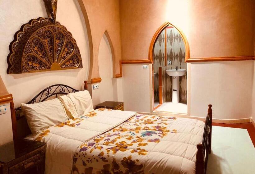 اتاق استاندارد, Restaurant Hollywood Africa