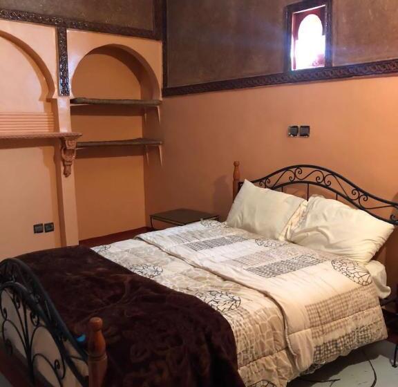 اتاق استاندارد, Restaurant Hollywood Africa