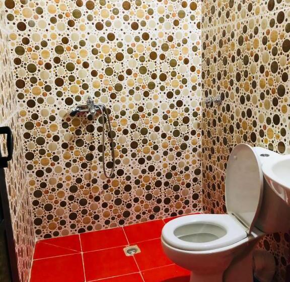 اتاق استاندارد سه نفره, Restaurant Hollywood Africa