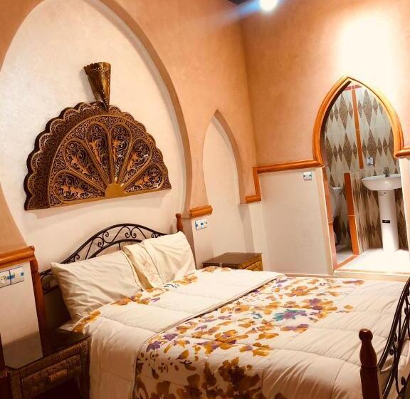 اتاق استاندارد یک نفره, Restaurant Hollywood Africa