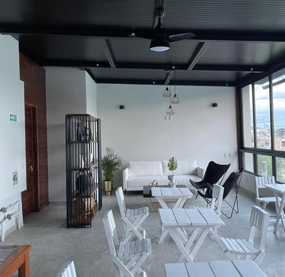 バルコニー付きスタンダードルーム, Ng Ameca