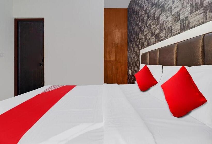 Номер Стандарт, Oyo Flagship Hotel Atithi