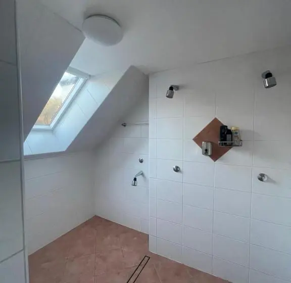 バスルーム共同エコノミー4人部屋, Penzión Brooklyn