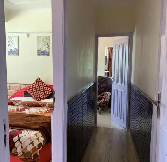 Perhesviitti, Shimla Regency