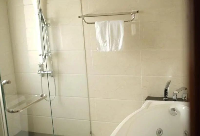 سوییت جونیور, Pleiku Hotel By Gia Lai Tourist