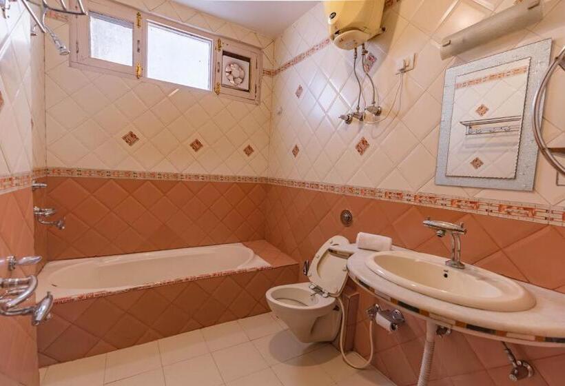 스탠다드 발코니 룸, Cedar Cottage