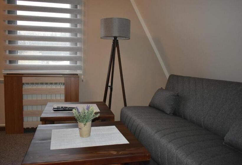 اتاق استاندارد سه نفره, Pansion Zlatna Zita