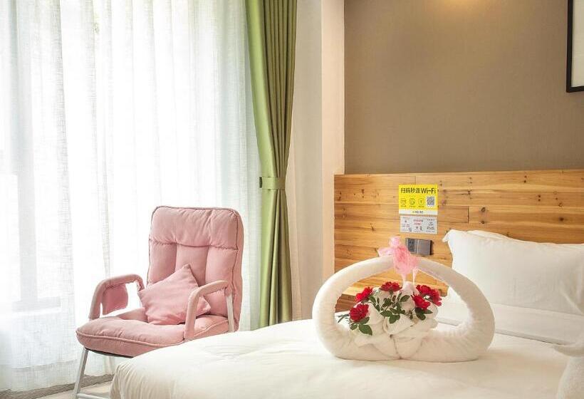 Family Room, Cloudy Warm Hotel   Huangshan Scenic Area Transfer Center Branch