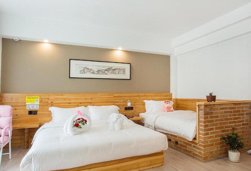 Family Room, Cloudy Warm Hotel   Huangshan Scenic Area Transfer Center Branch