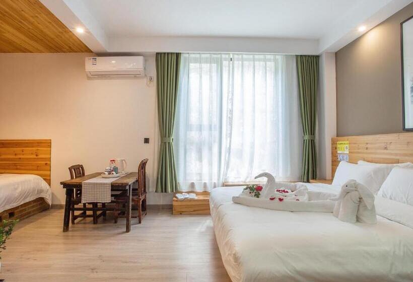 Habitació Familiar Deluxe, Cloudy Warm Hotel   Huangshan Scenic Area Transfer Center Branch