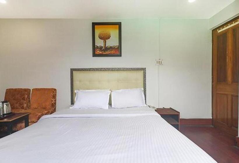 Superior Room, Treebo Trend Meylong Hills