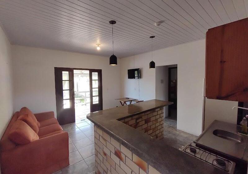 דירת שני חדרים, Ferrugem Flat