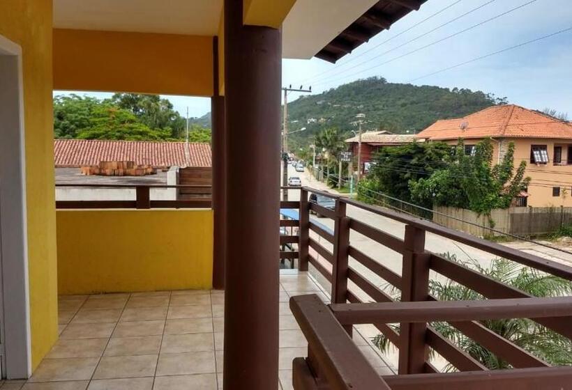 דירת שני חדרים, Ferrugem Flat