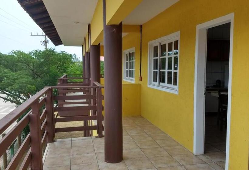 דירת שני חדרים, Ferrugem Flat