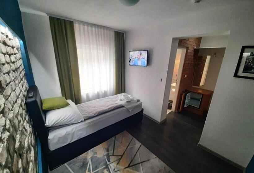 اتاق استاندارد یک نفره, Green Garden Zvonex Tuzla