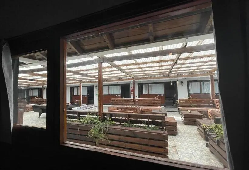 Perhehuone, Hostel De La Plaza