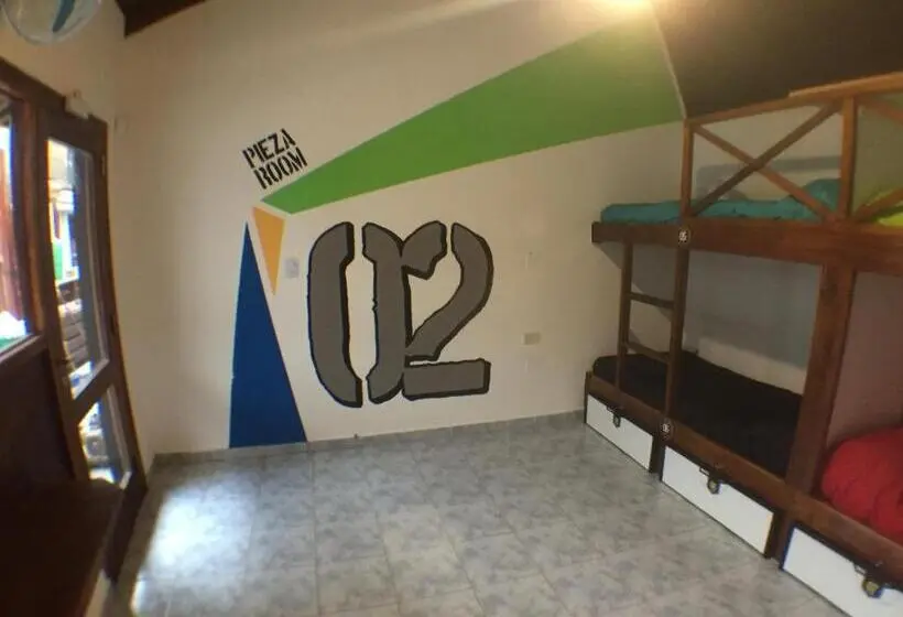 Vuode Makuusalissa, Hostel De La Plaza