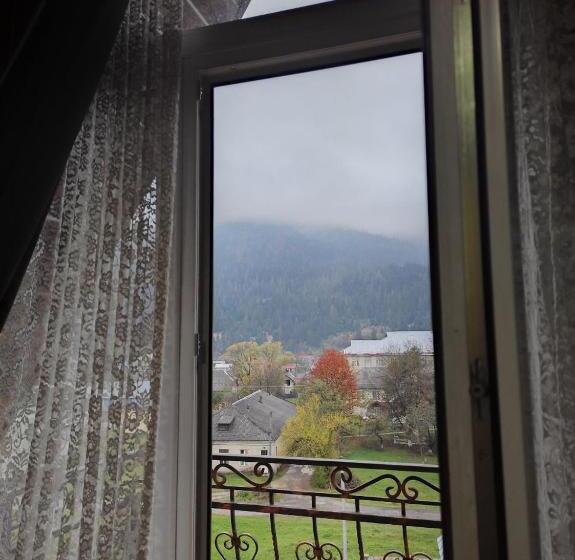 Номер Стандарт Вид на Горы, фортуна