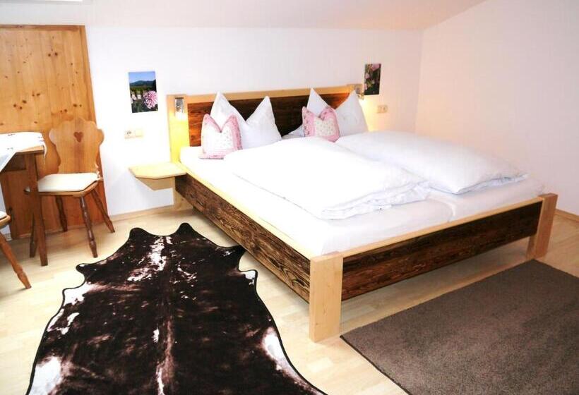 ２ベッドルームアパートメント, Adlerhof