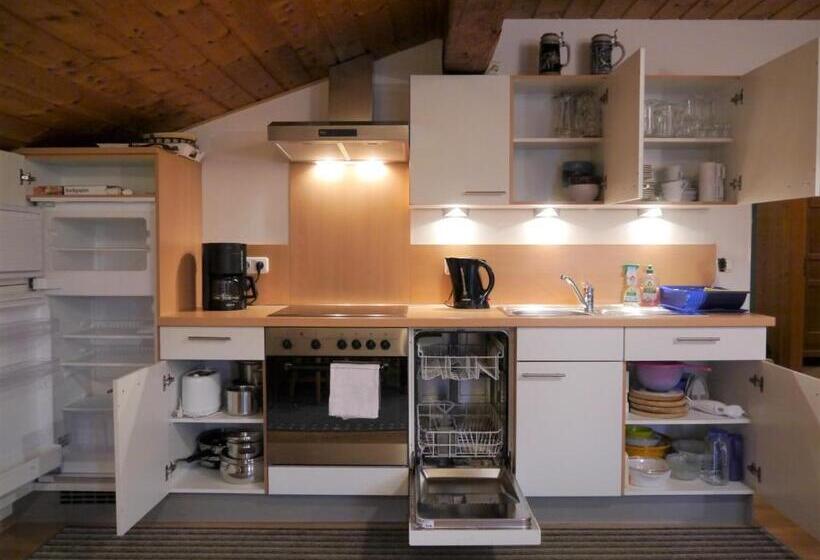 ２ベッドルームアパートメント, Adlerhof