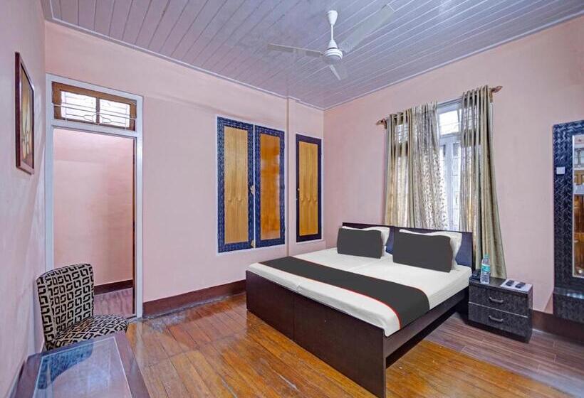 اتاق لوکس, Collection O D Trinayan Suites