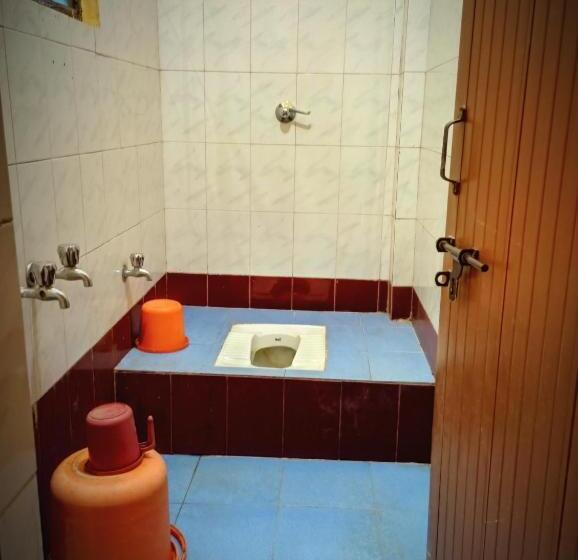 חדר אקונומי, Padmambika Lodge