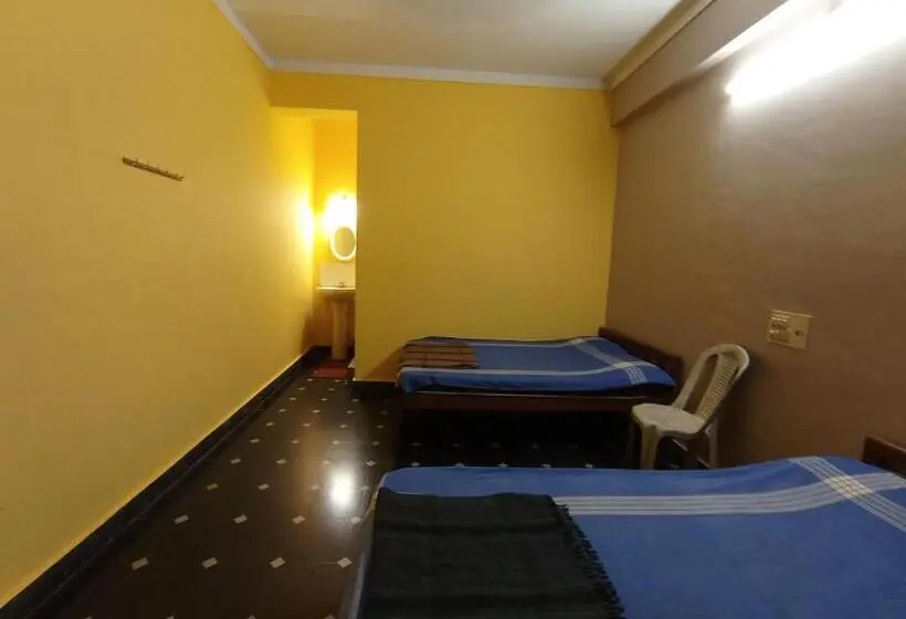 Economy-huone, Padmambika Lodge