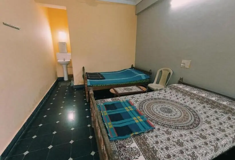 Economy-huone, Padmambika Lodge