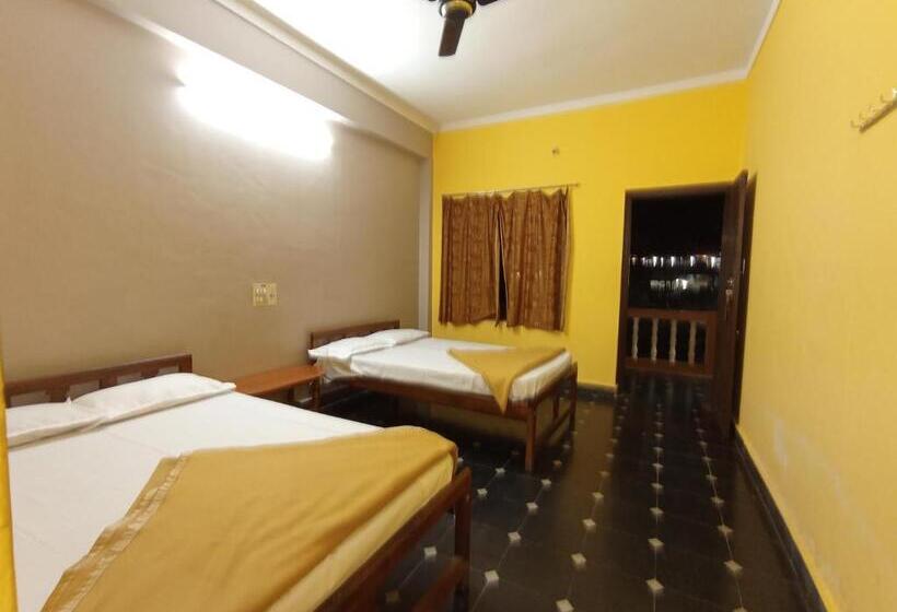 חדר אקונומי, Padmambika Lodge