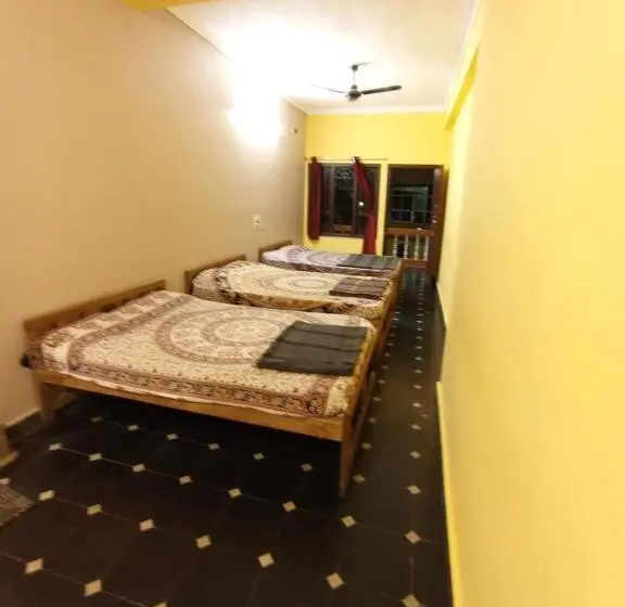 Standard Kolmen Hengen Huone, Padmambika Lodge