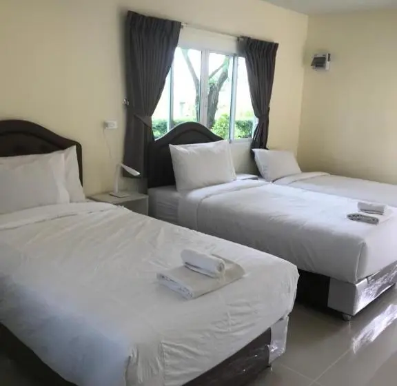 デラックストリプルルーム, Sripiamsuk Resort Bangkok