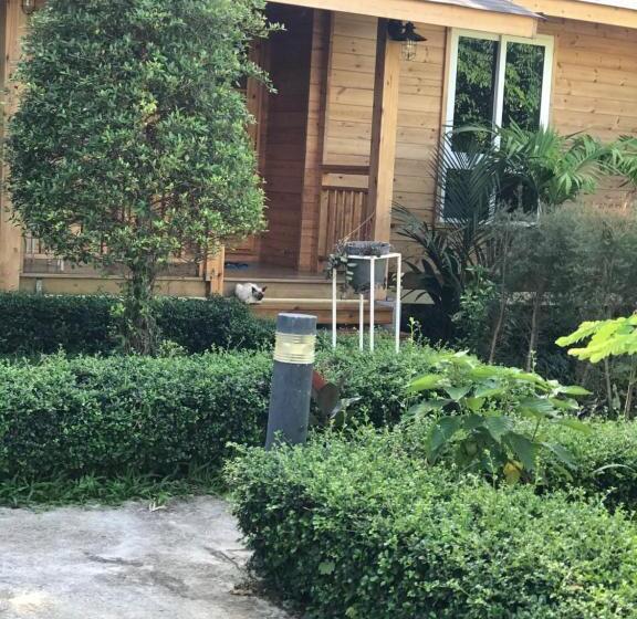 标准房带园景, Sripiamsuk Resort Bangkok