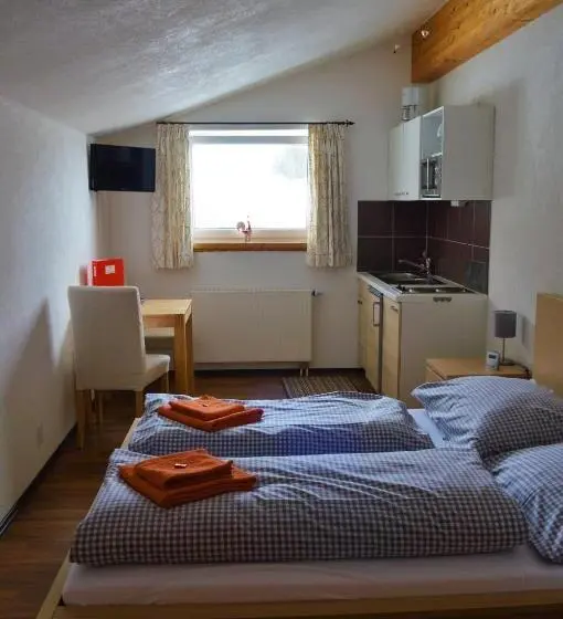 استودیو استاندارد با چشم‌انداز, Landhaus Cornelia