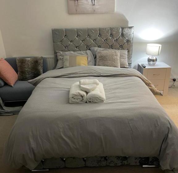 デラックスルーム, Alder En Suites Self Catering With Private Shower 1