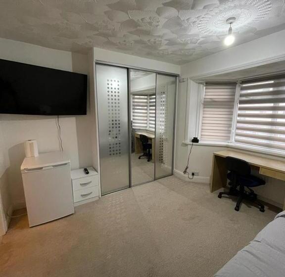 デラックスルーム, Alder En Suites Self Catering With Private Shower 1