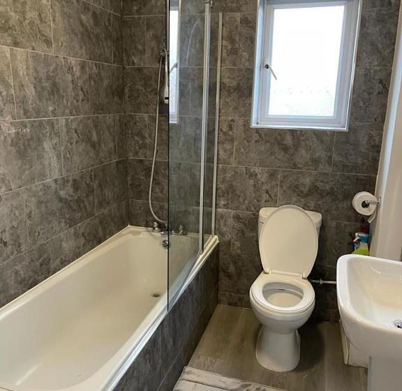 デラックスルーム, Alder En Suites Self Catering With Private Shower 1