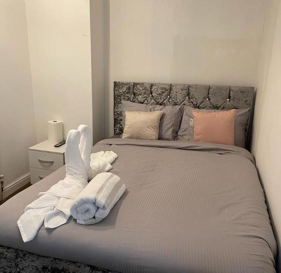 デラックスルーム, Alder En Suites Self Catering With Private Shower 1